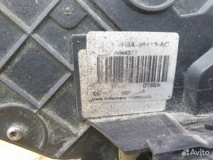 Замок двери задний левый Lr Range Rover Sport L320