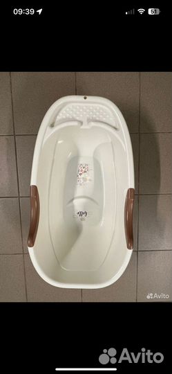 Ванночка для купания с горкой