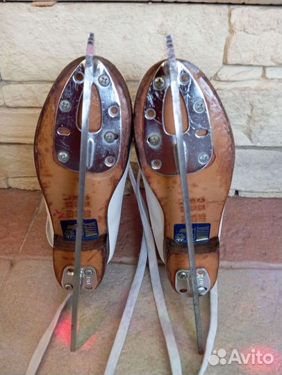 Фигурные коньки wifa 28 L