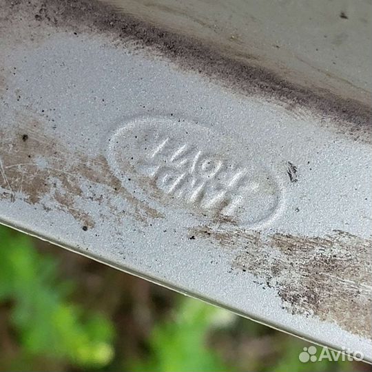 Решетка радиатора Land Rover Discovery 3