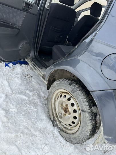 Заднее левое Крыло,четверть Hyundai Getz