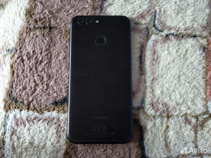 HUAWEI Nova 2, 4/64 ГБ