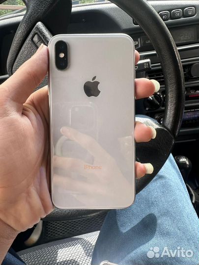 iPhone X, 64 ГБ