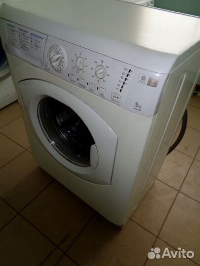 Стиральная машина Ariston