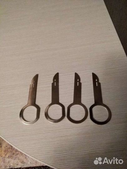 Ключи для снятия магнитолы