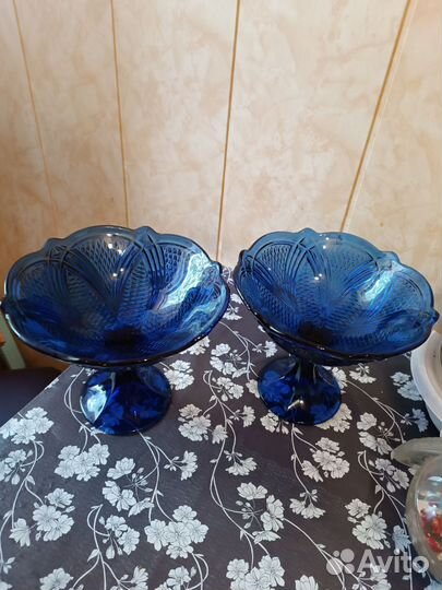 Ваза для фруктов на ножке цветное стекло СССР