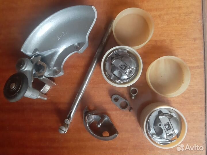 Челнок для швейной машины запчасти