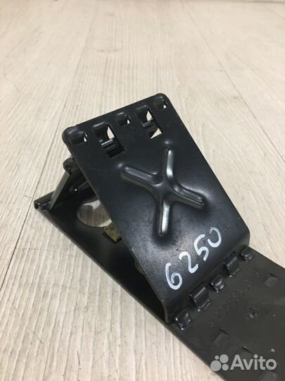 Противооткатный упор Mercedes Benz S500L W220