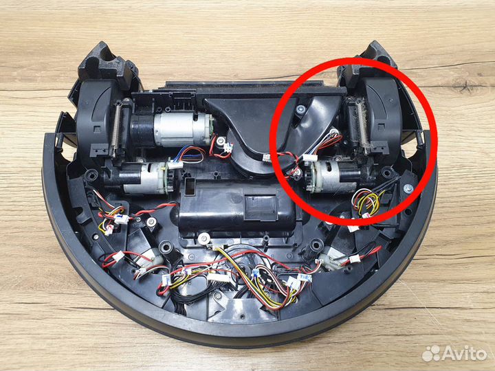 Левое колесо в сборе для робота пылесоса Tefal