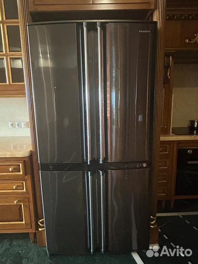 Холодильник sharp