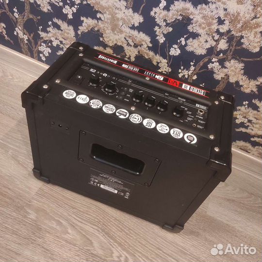 Гитарный комбоусилитель