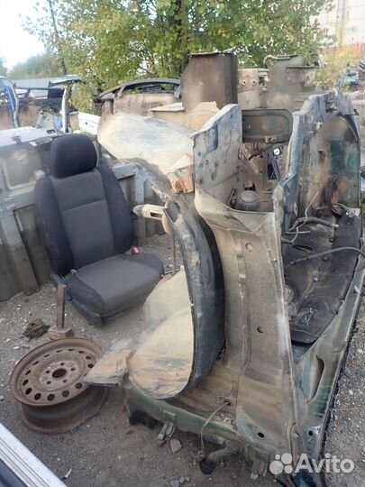 Передняя часть chevrolet niva