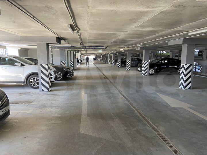 Машиноместо, 14 м²