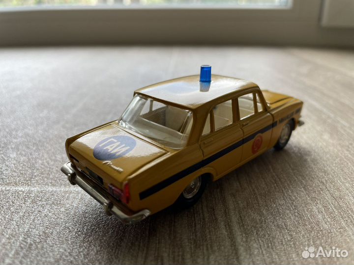 Коллекционная машинка Москвич «гаи»