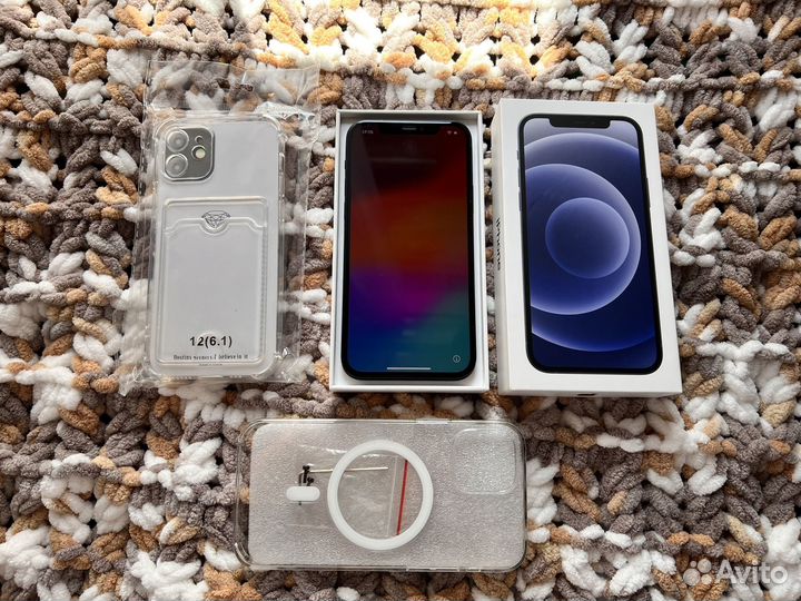 iPhone 12, 64 ГБ