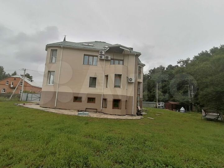 Дом 511 м² на участке 15 сот.