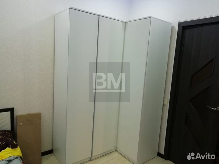 Угловой шкаф для одежды