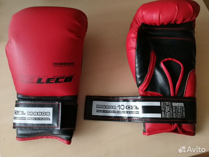 Боксерские перчатки красные 10 oz новые (Россия)
