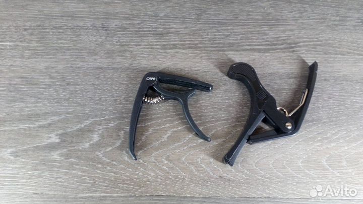 Каподастр для гитары