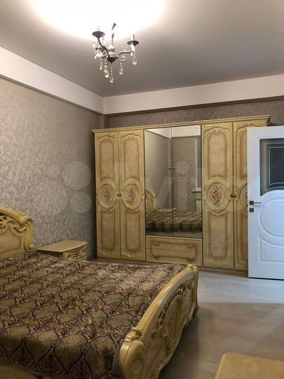 2-к. квартира, 81 м², 7/10 эт.