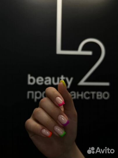 Педикюр, маникюр, наращивание ногтей