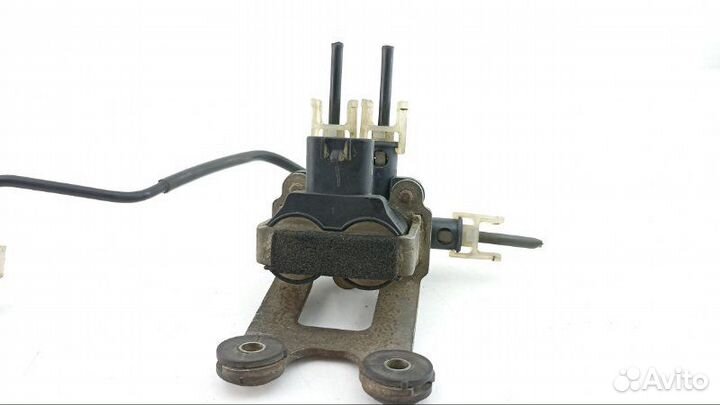 Клапан пневмоподвески Toyota Crown Majesta UZS186