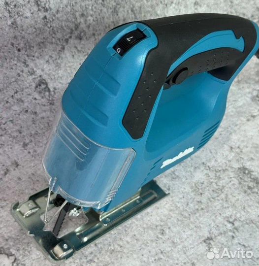 Лобзик электрический сетевой Makita