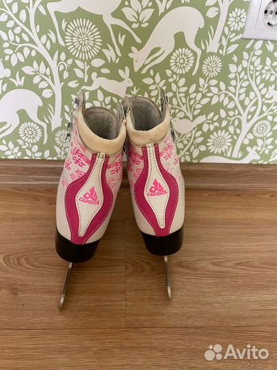 Коньки фигурные