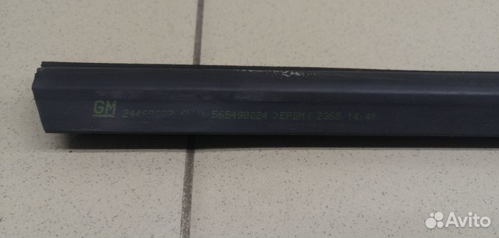 Накладка стекла переднего левого Astra H / Family