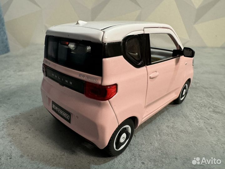 Модель машины электромобиль wuling mini EV