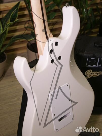 Электрогитара cort розовая + (Аксессуары)