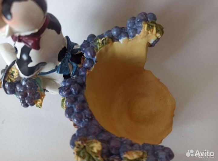 Подставка под бутылку Корова с корзиной