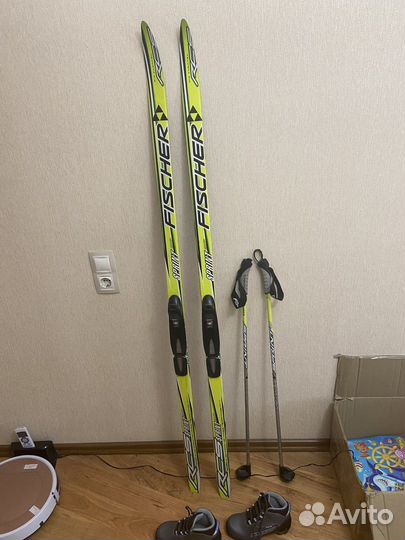 Лыжи беговые 160см Fisher с насечками