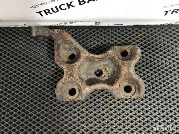 Кронштейн амортизатора заднего левый