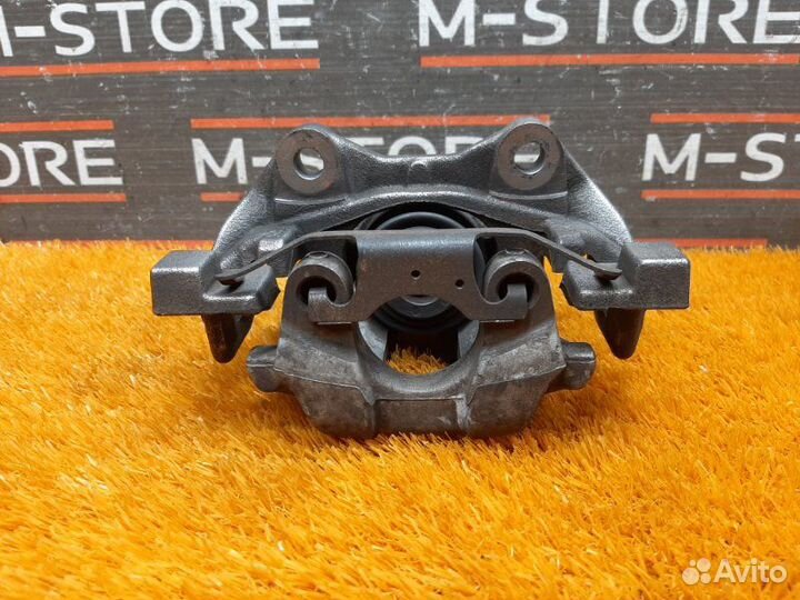 Суппорт задний правый Mercedes-Benz E-Class W212