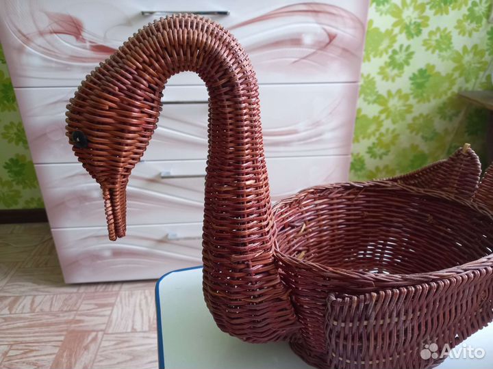 Корзинки лебеди (уточки), плетеные