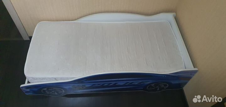 Детская кровать машинка с матрасом