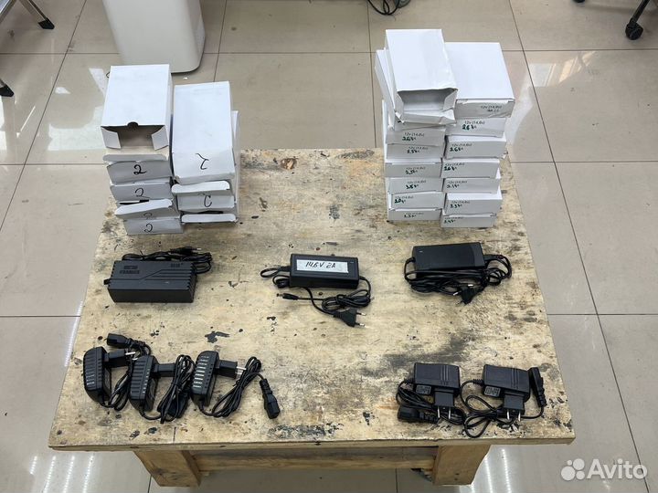 AC/DC адаптер, блок питания 14,6v 1a, 2a