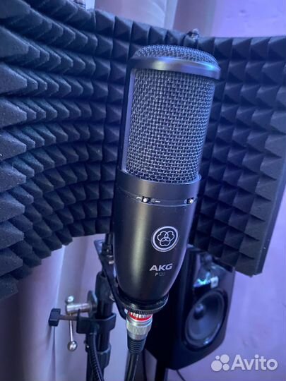 Микрофон AKG p120