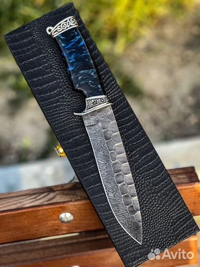 Нож из дамасской стали