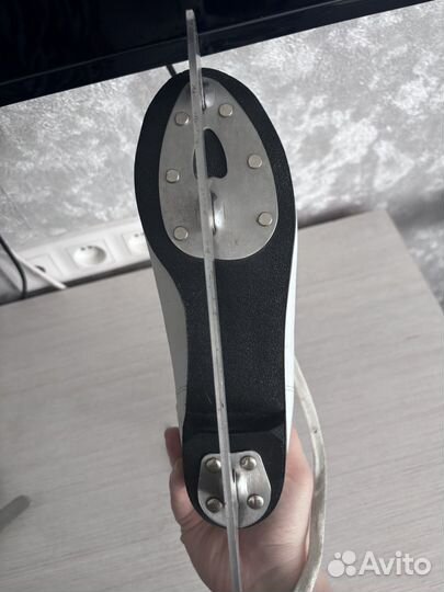 Коньки фигурные