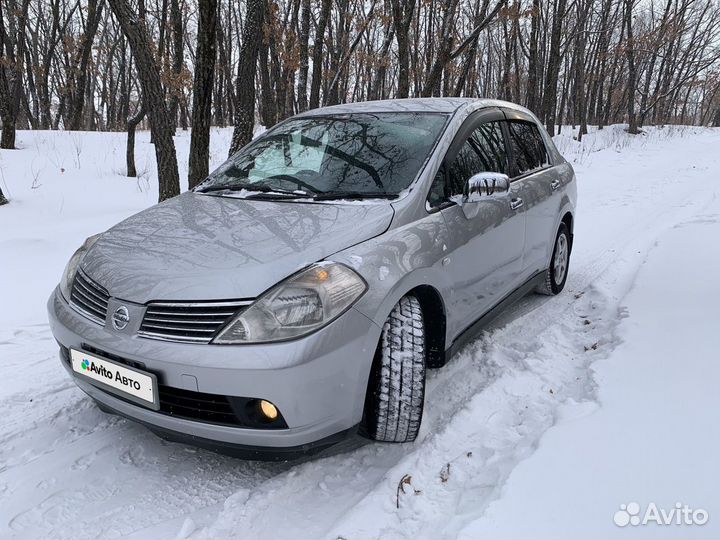 Nissan Tiida Latio 1.5 AT, 2005, 266 000 км