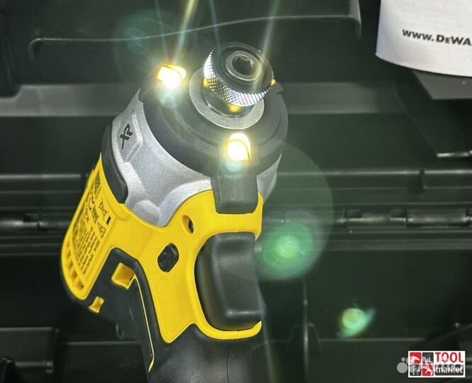 Аккумуляторный шуруповерт dewalt DCF887D2