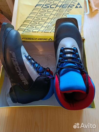 Лыжные ботинки фирмы Фишер, 41 размер
