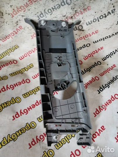 Накладка средней стойки правая Hyundai Solaris 1