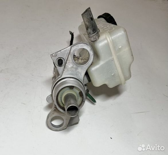 Главный тормозной цилиндр Renault Scenic 2 1.6