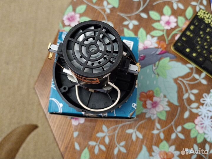 Двигатель (мотор ) для моющего пылесоса