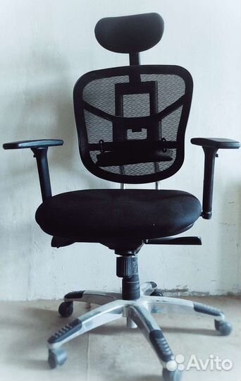 Компьютерное кресло