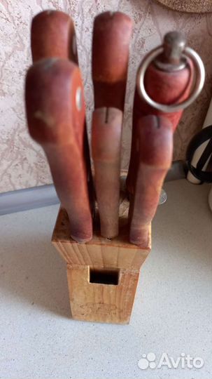 Набор кухонных ножей с подставкой