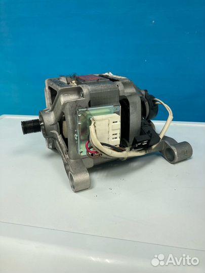 Двигатель стиральной машины Zanussi